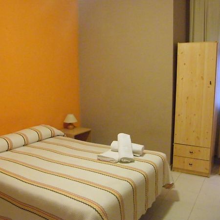 Pension Corona Saragossa Exterior foto